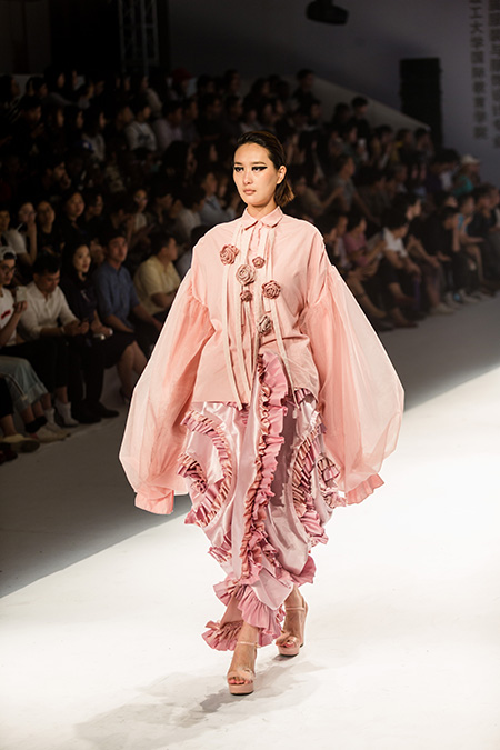 每年最受企业关注的浙江理工大学服装秀开场了！