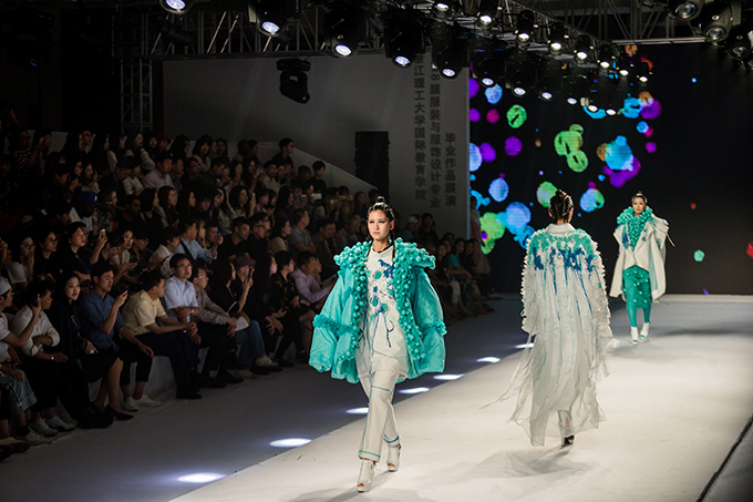 每年最受企业关注的浙江理工大学服装秀开场了！