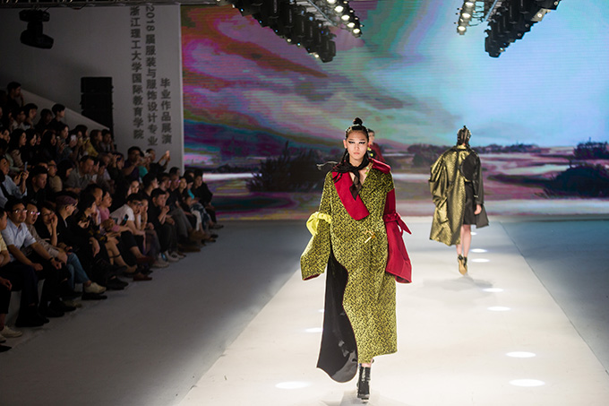 每年最受企业关注的浙江理工大学服装秀开场了！